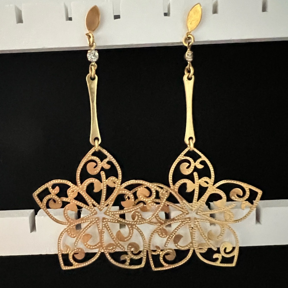 Pretty flower earrings